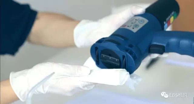 如何維護保養(yǎng)EBS250手持式噴碼機?