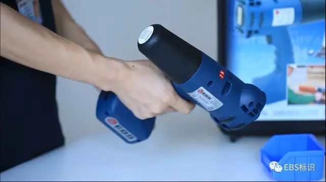 如何維護保養(yǎng)EBS250手持式噴碼機?