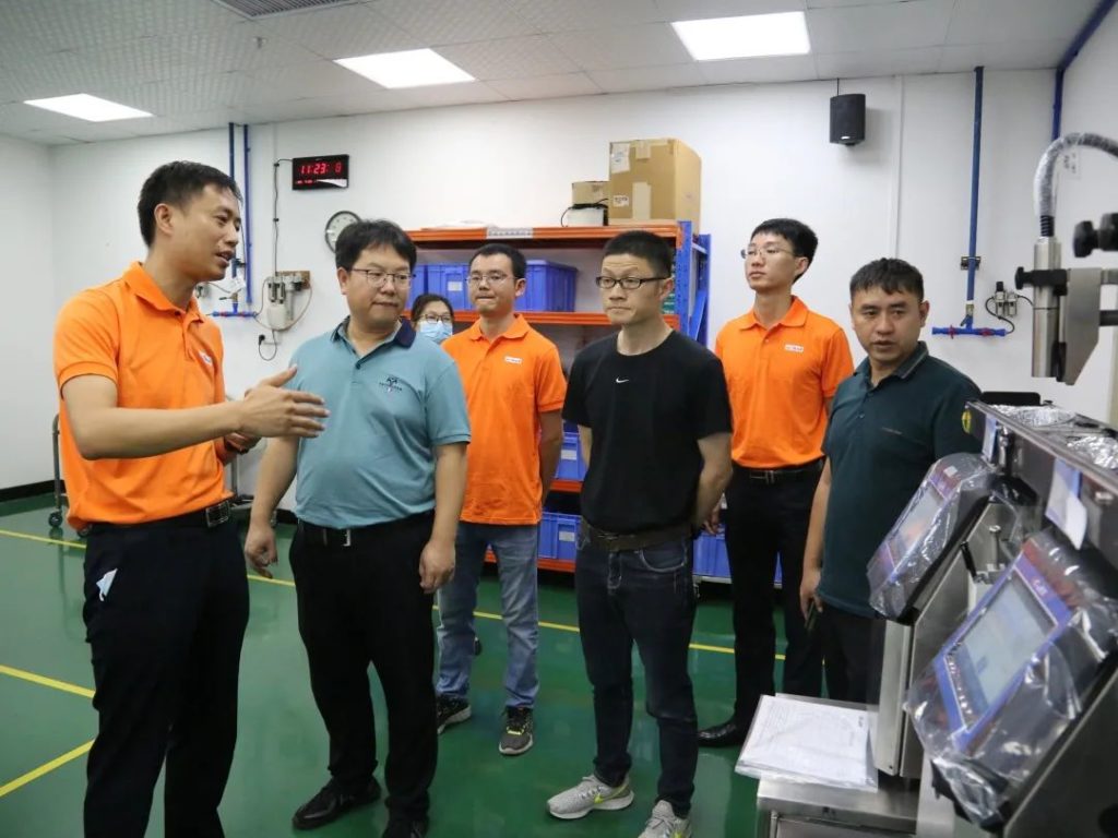 企業(yè)考察 | 新希望乳業(yè)高層團(tuán)隊(duì)到依瑪進(jìn)行考察交流